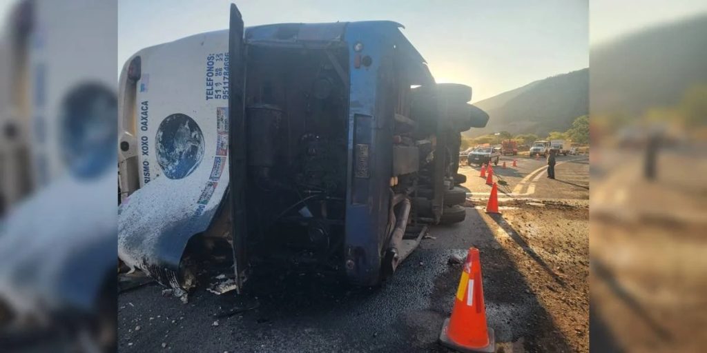 Volcadura de autobús deja 18 muertos en Oaxaca - Medios OBSON