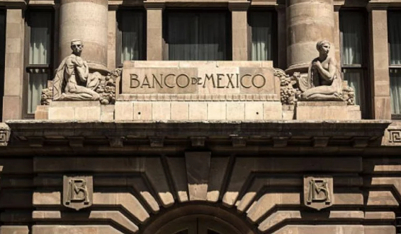 Banxico ajusta tasa de interés