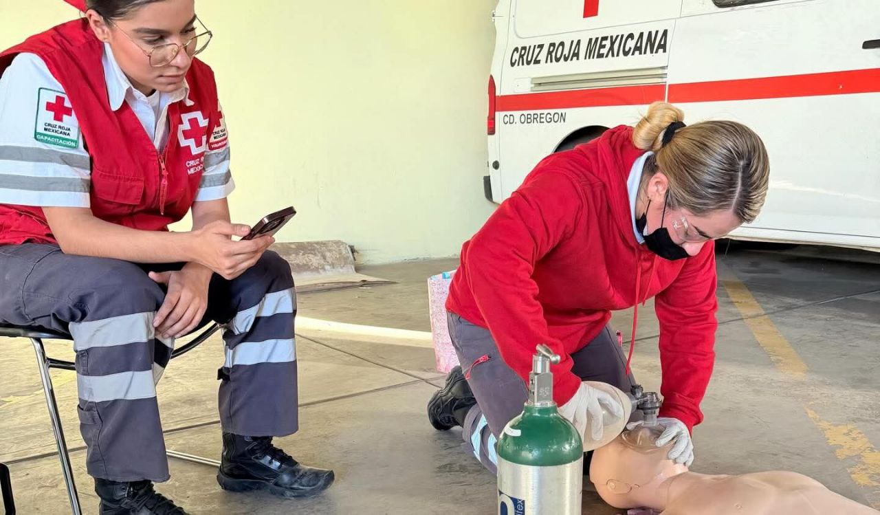 Aspirantes a Técnicos en Urgencias presentan examen final