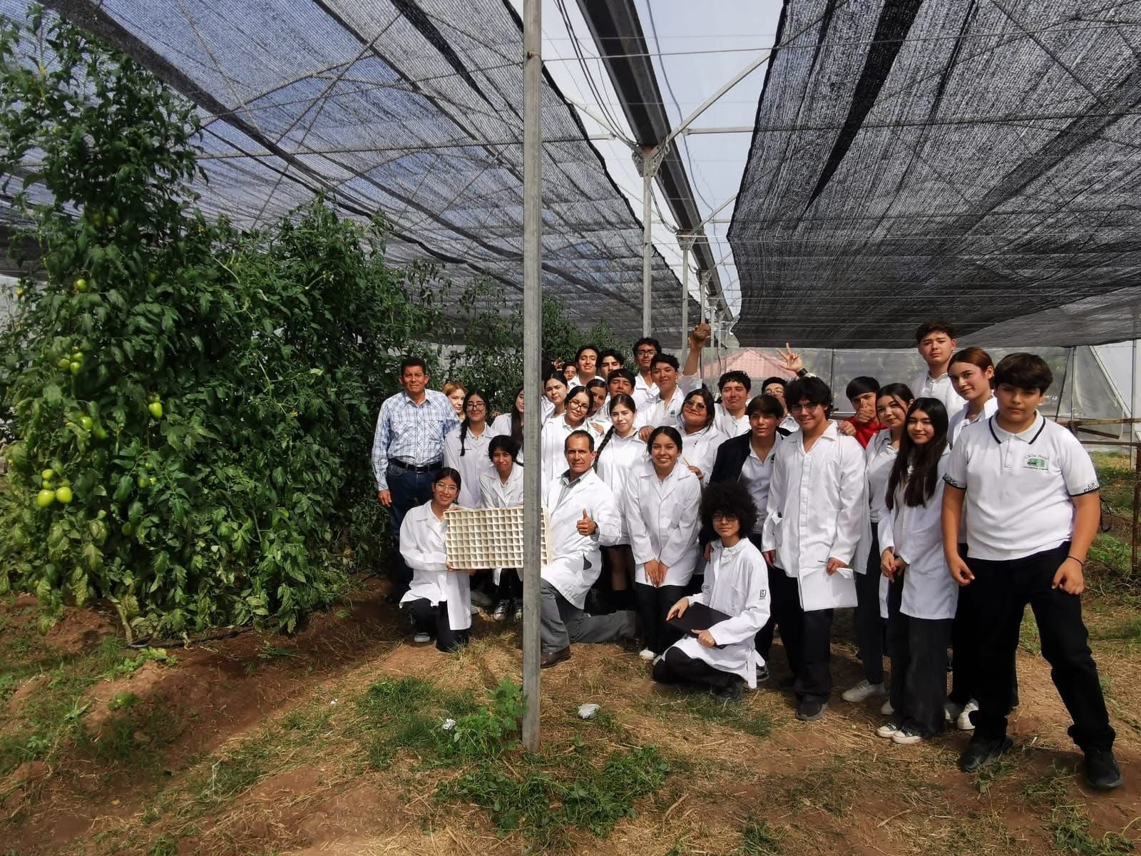 Estudiantes del CBTA No. 197 se fortalecen con prácticas de campo