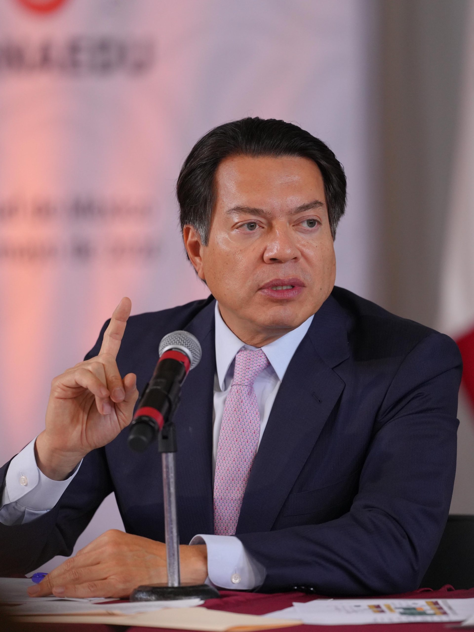 SEP anuncia incremento salarial de 9% para maestros