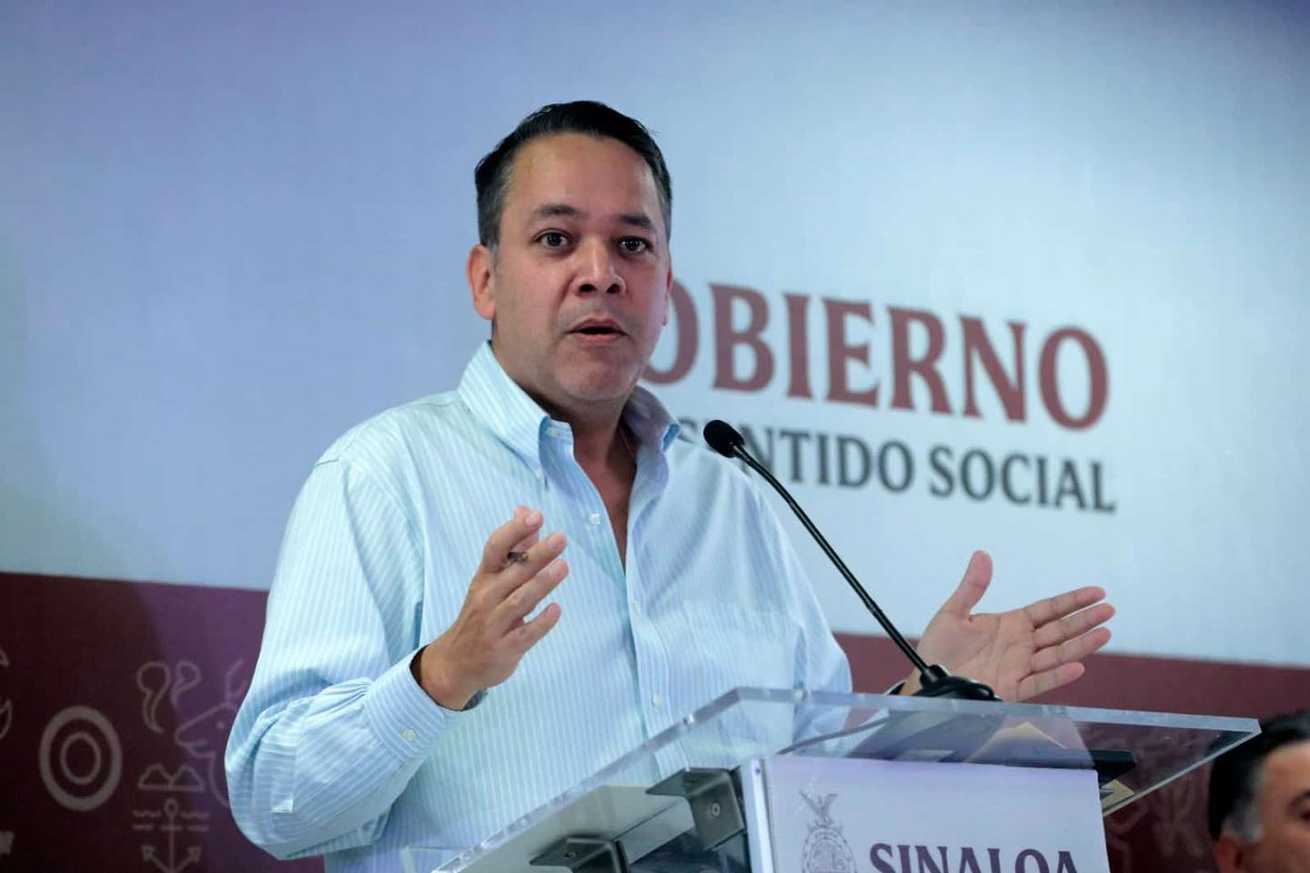 Exsecretario de Finanzas de Sinaloa se entrega EN EU