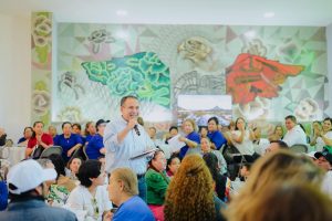 Destaca Toño Astiazarán beneficios de energía renovable con habitantes de la Sierra y el Río Sonora