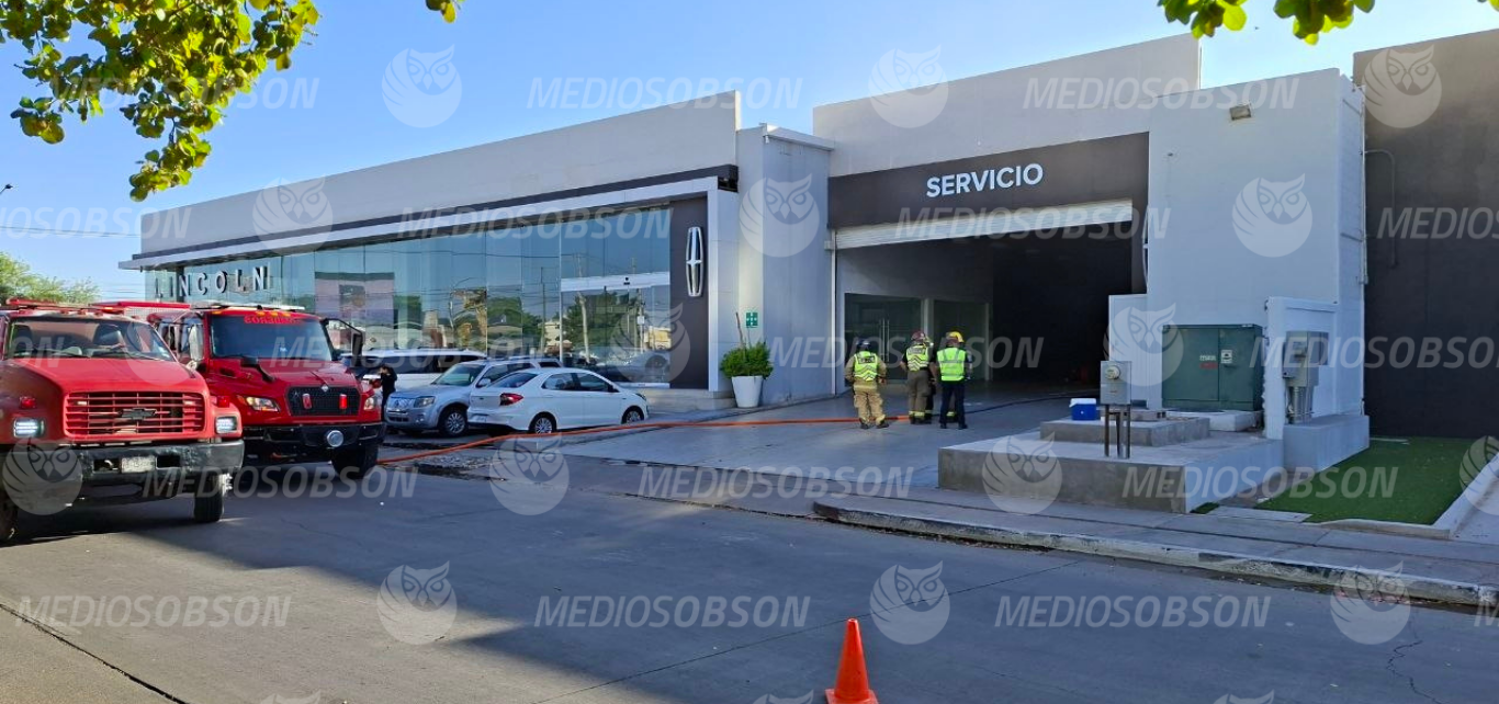 Inc3-ndio en agencia Lincoln moviliza a cuerpos de emergencia en Hermosillo