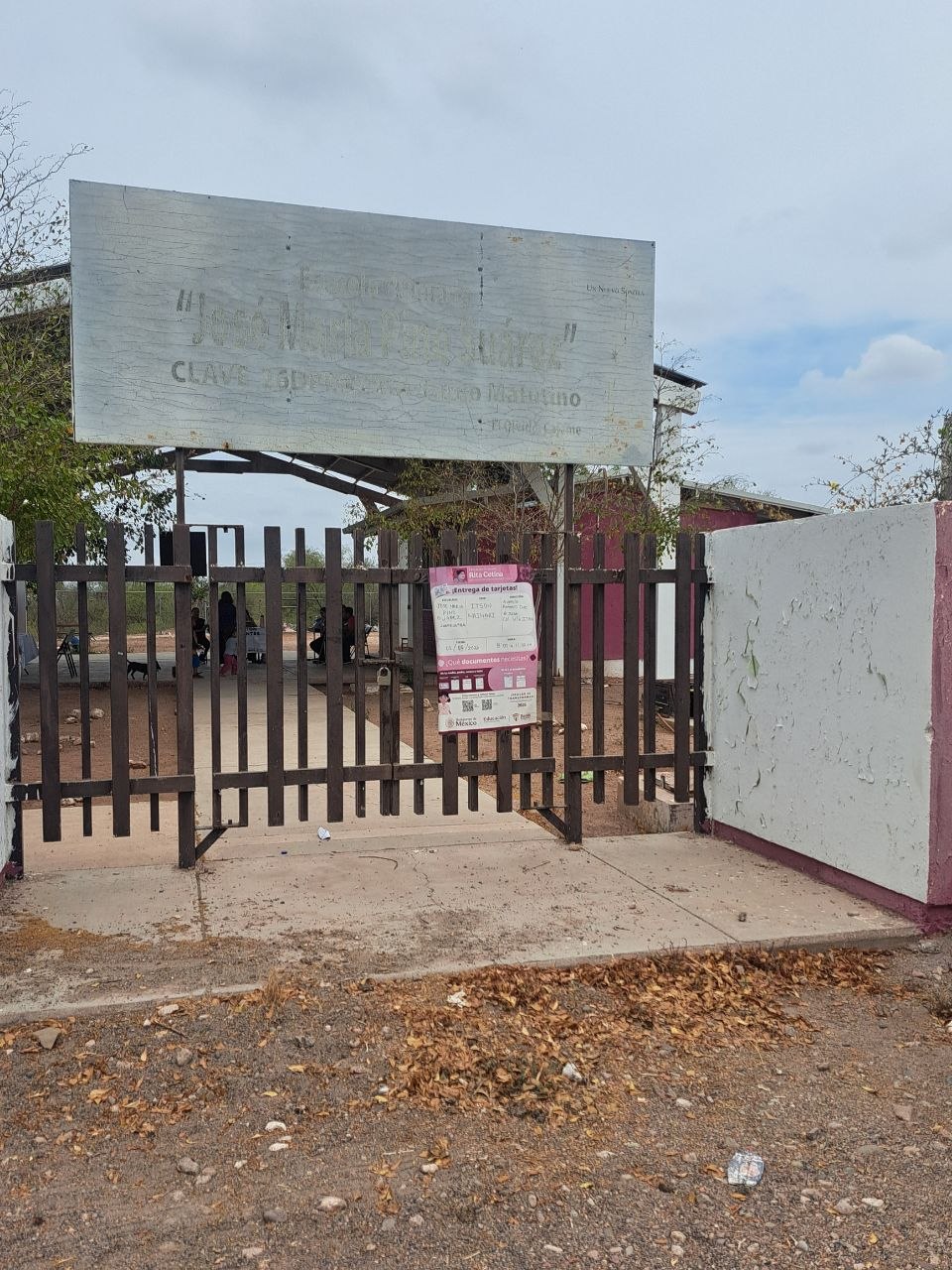 En riesgo de colapso techo en Primaria José María Pino Suárez de Las Granjas Mica