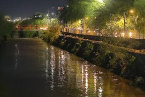 Mu3-re adulto mayor al ser arrastrado por la corriente durante tormenta en Hermosillo