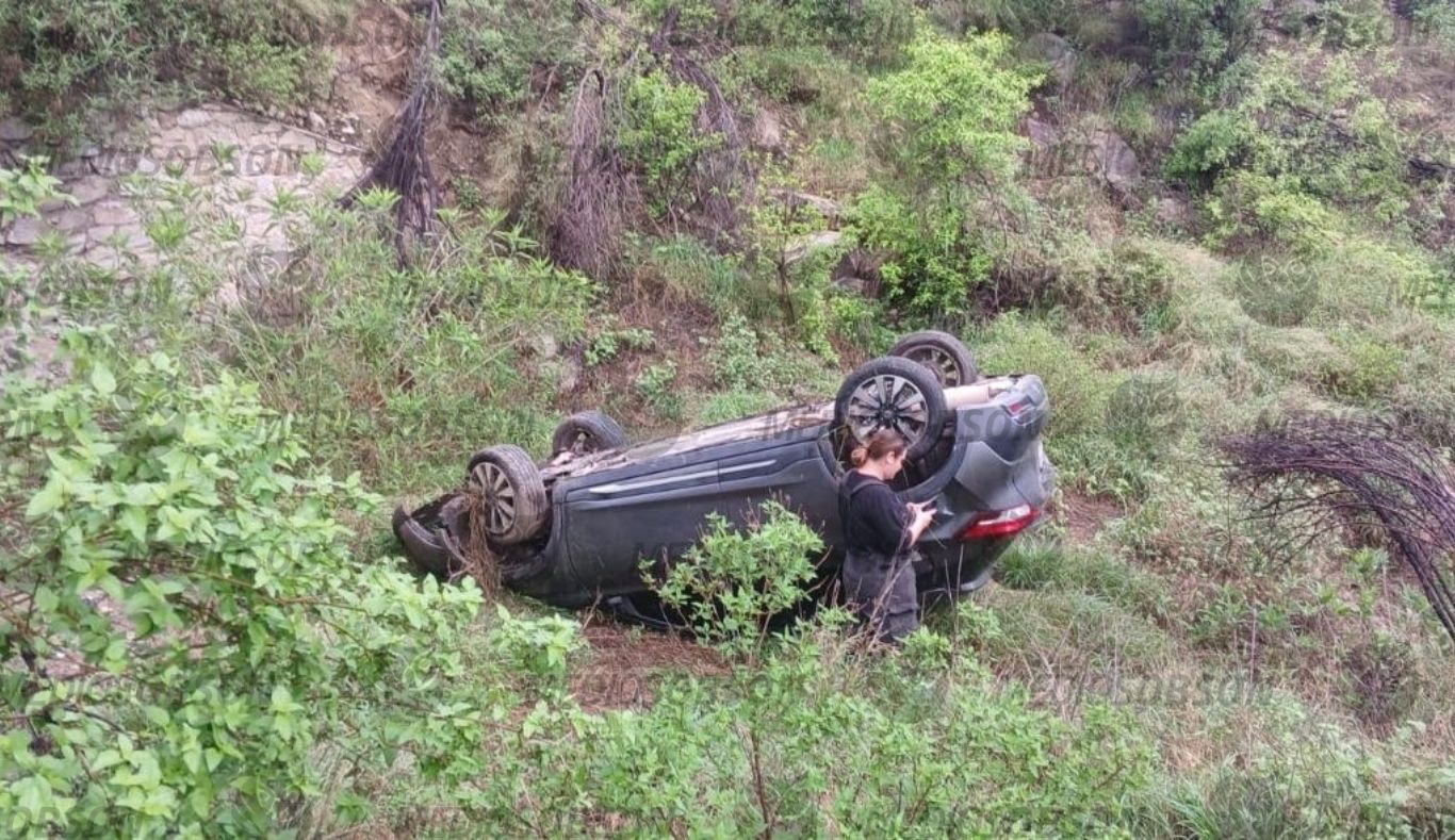 Dos personas resultan lesi0nadas tras volc4miento en la carretera a Ures