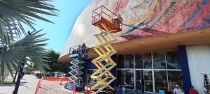 Avanza restauración de mural de Arteche en el Teatro del ITSON
