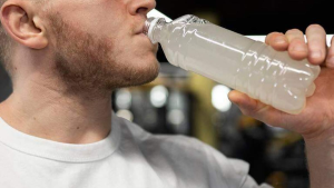 Especialista llama a evitar el consumo exc3sivo de sueros durante el calor