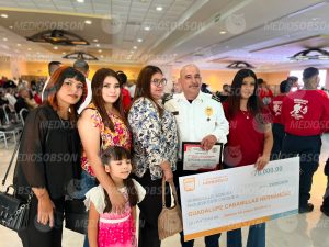 Guadalupe Cabanillas, Bombero del Año, celebra 30 años de servicio en Hermosillo