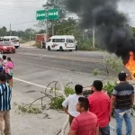 Comunidades indígenas bloquean carretera federal de Tabasco