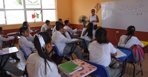 Obtienen escuelas públicas las mejores calificaciones de México en prueba PISA