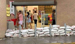 Llama sector comercial a reforzar medidas de seguridad ante lluvias por ‘Polo’