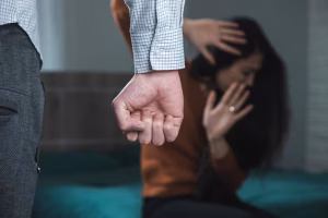 Detienen a hombre acusado de golp3ar a su hermana
