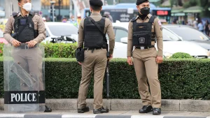 Policía m4ta a su esposa en una guardería en Tailandia