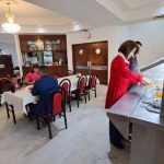 Complicada situación para el sector restaurantero; ventas caen un 26%