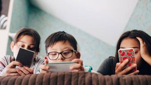 Regulación de celulares en escuelas ya se había planteado en Sonora, asegura Deni Gastélum