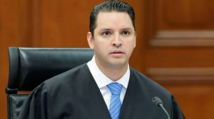 Señalan posible conflicto de interés de funcionario de la SCJN por participación en despacho privado